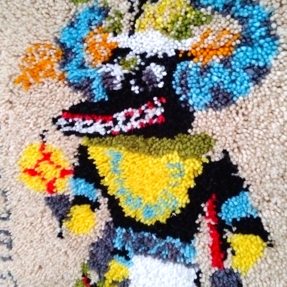 Vtg 1960's Kachina Latch Hook Wall Hanging Art Rug - Picture 4 of 10